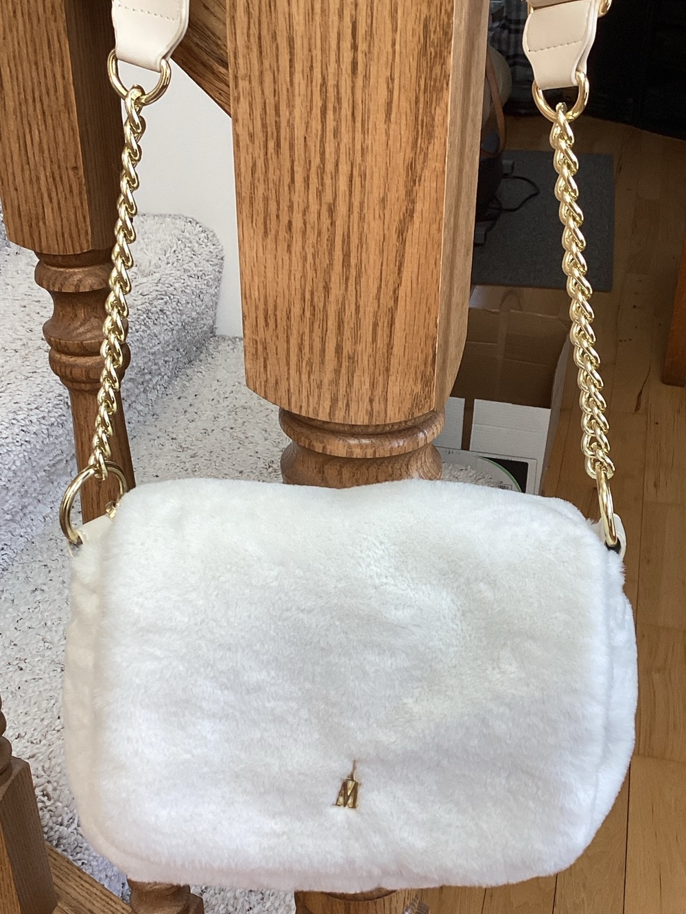 Isaac Mizrahi faux fur shoulder and or crossbody with detachable card holder
